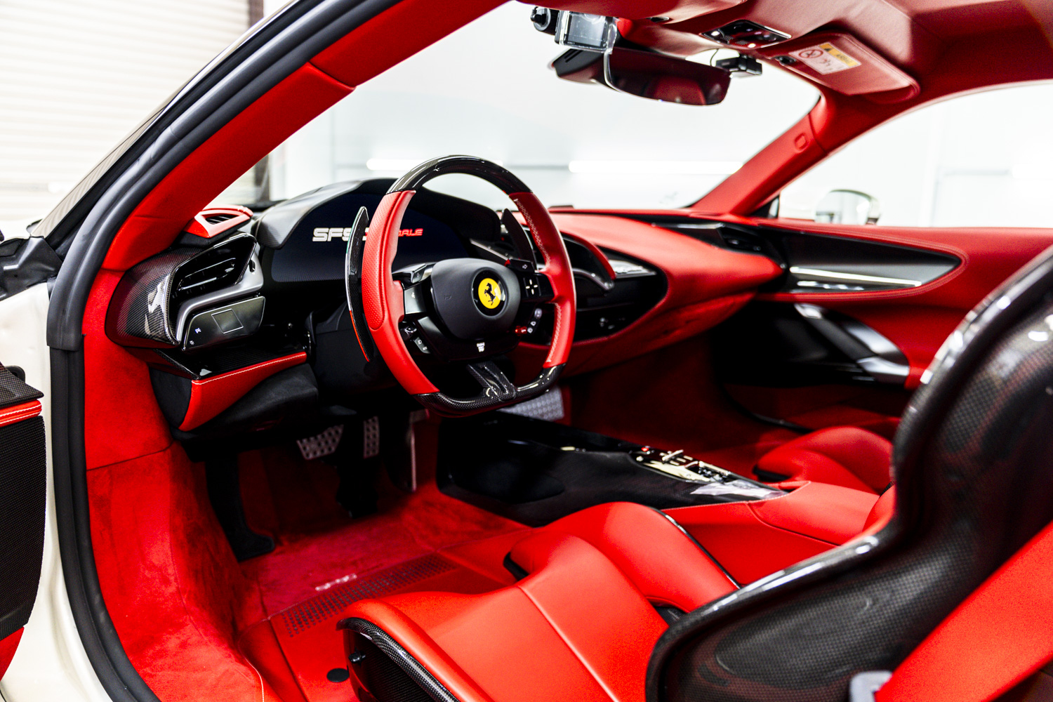 Ferarri SF90 フロントガラスプロテクションフィルム